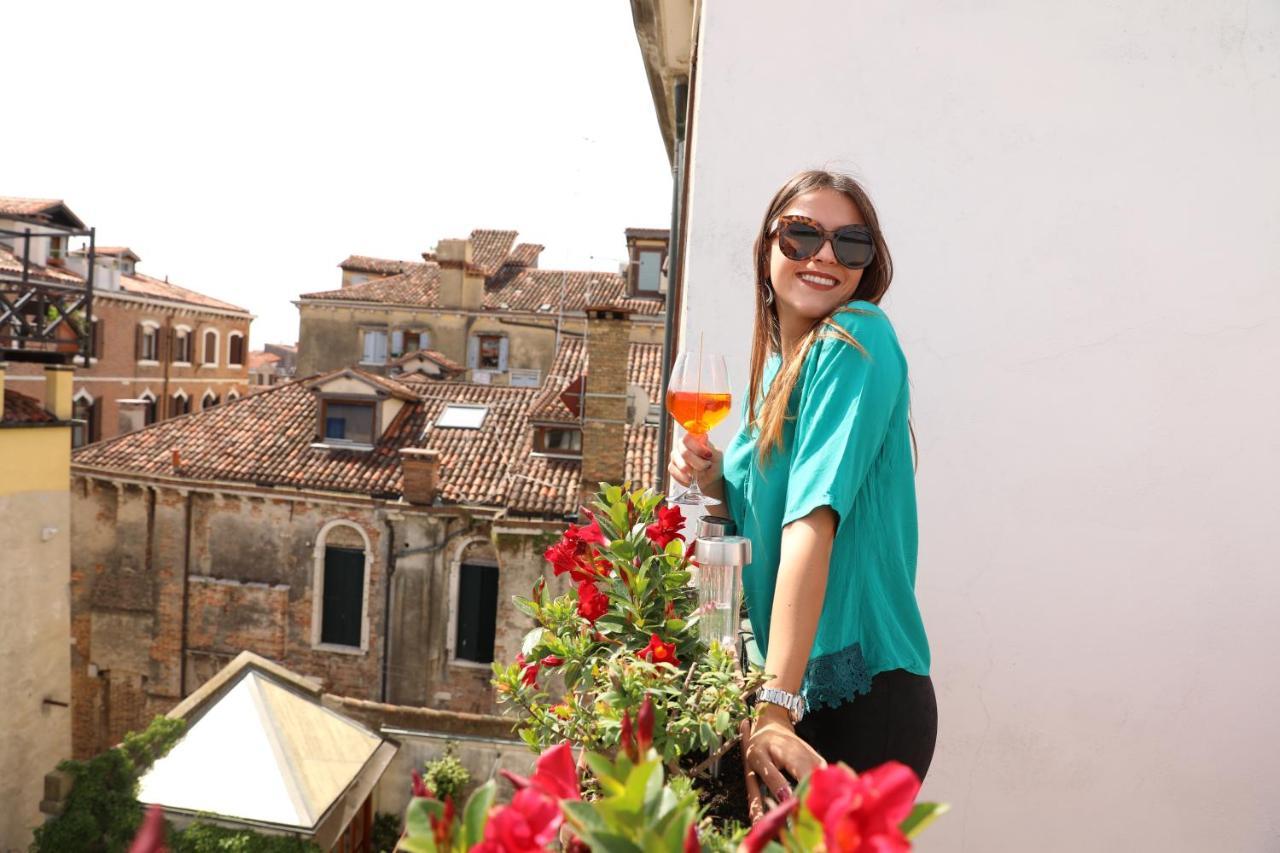 Elegant Terrace Apartment Near Piazza San Marco Last Floor No Lift ヴェネツィア エクステリア 写真