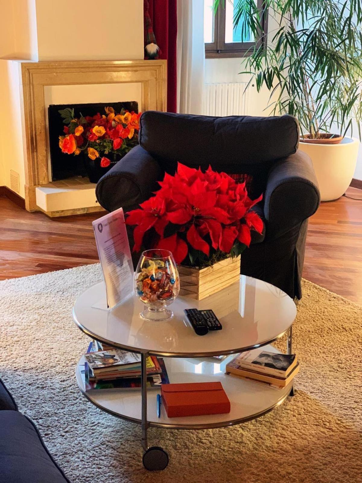 Elegant Terrace Apartment Near Piazza San Marco Last Floor No Lift ヴェネツィア エクステリア 写真