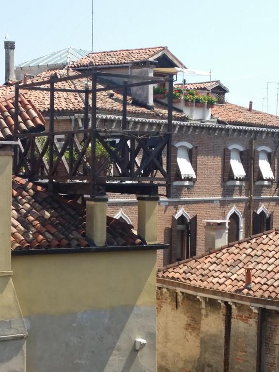 Elegant Terrace Apartment Near Piazza San Marco Last Floor No Lift ヴェネツィア エクステリア 写真