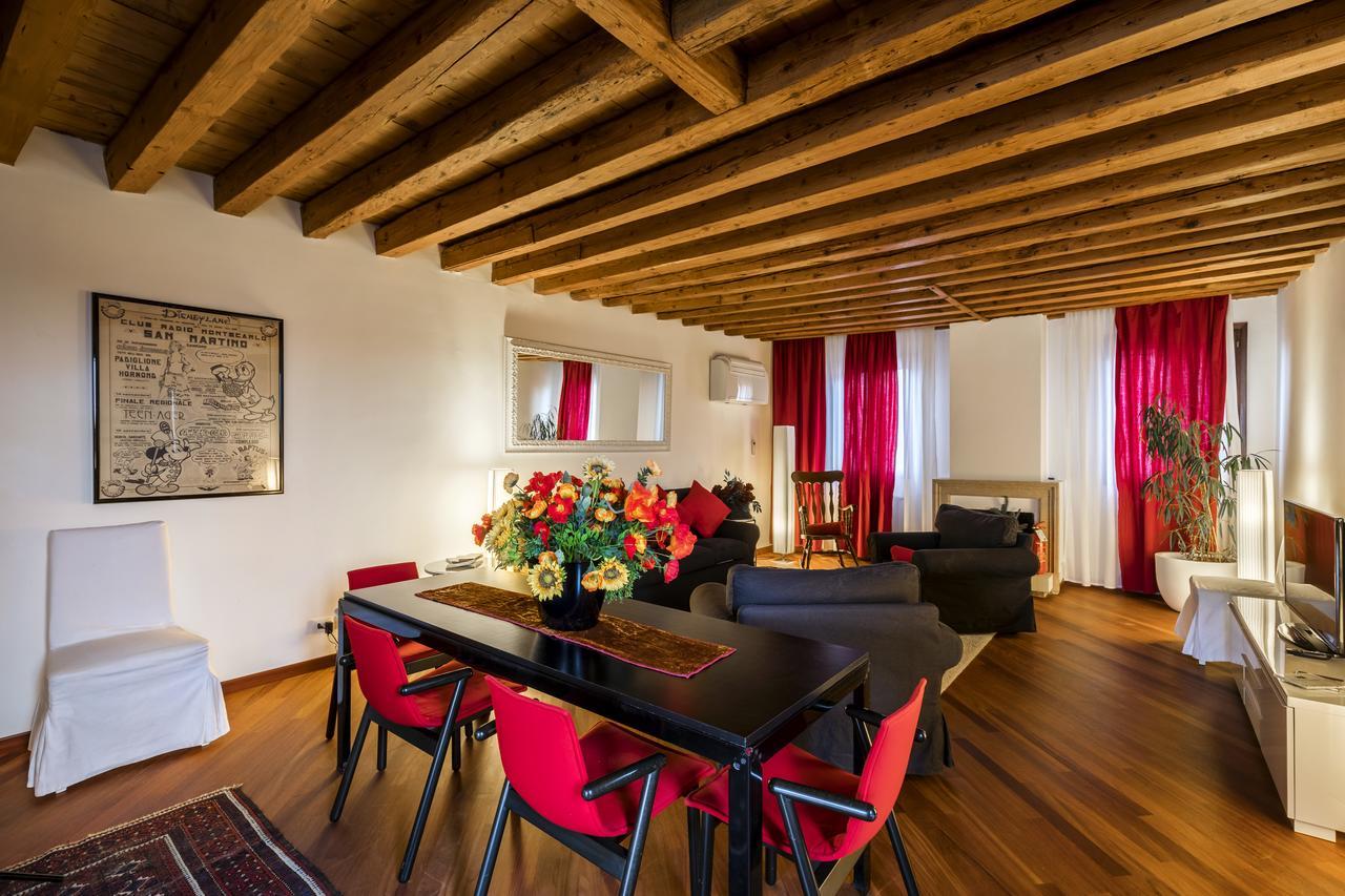 Elegant Terrace Apartment Near Piazza San Marco Last Floor No Lift ヴェネツィア エクステリア 写真