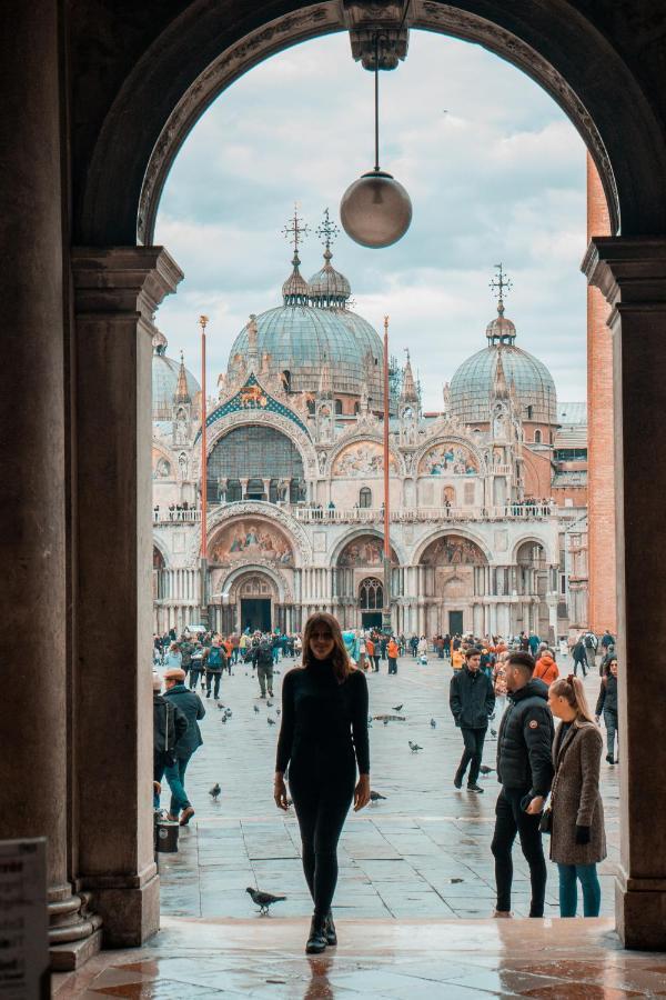 Elegant Terrace Apartment Near Piazza San Marco Last Floor No Lift ヴェネツィア エクステリア 写真