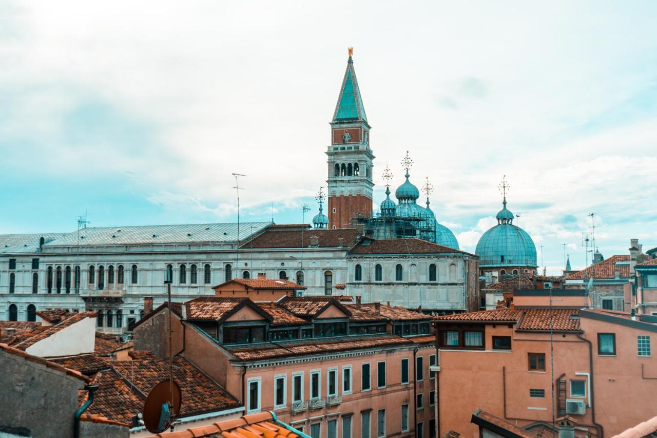 Elegant Terrace Apartment Near Piazza San Marco Last Floor No Lift ヴェネツィア エクステリア 写真