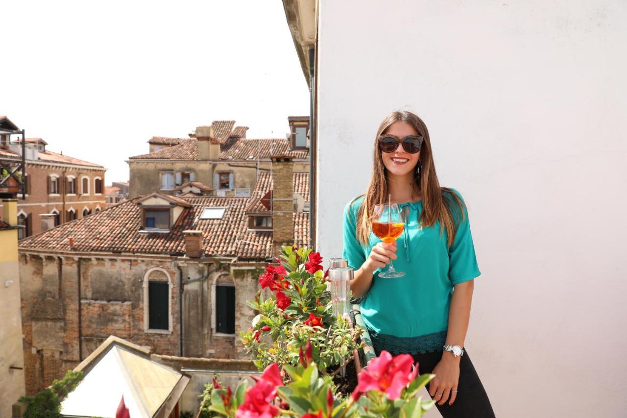 Elegant Terrace Apartment Near Piazza San Marco Last Floor No Lift ヴェネツィア エクステリア 写真